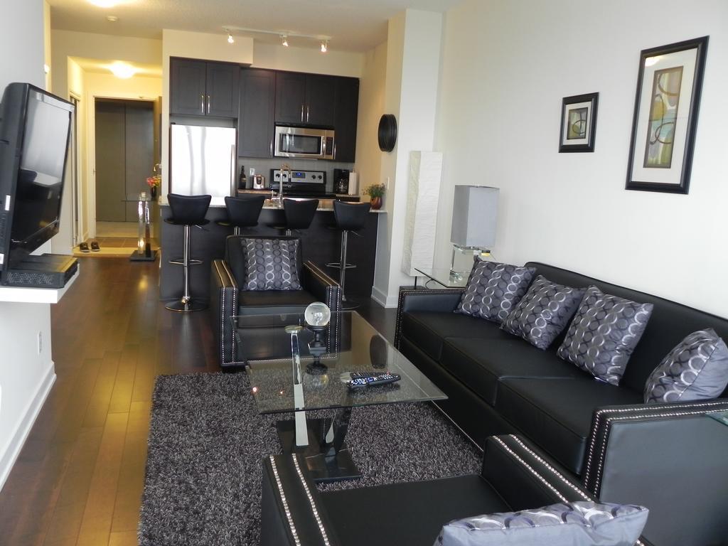 Pathway Suites Mississauga Eksteriør billede