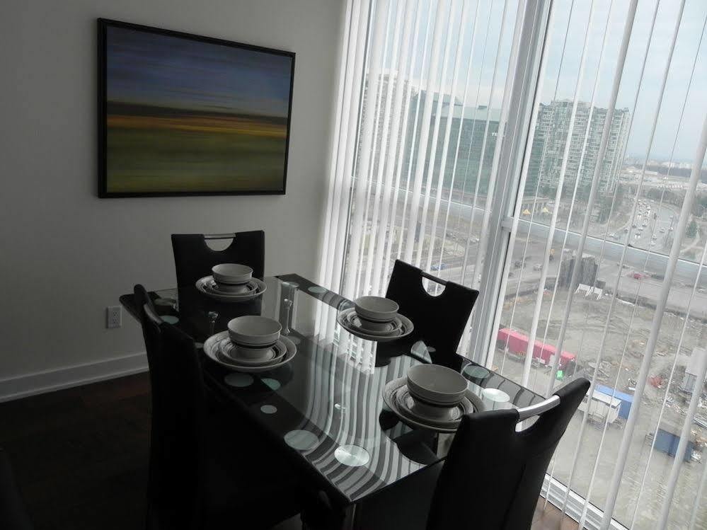 Pathway Suites Mississauga Eksteriør billede