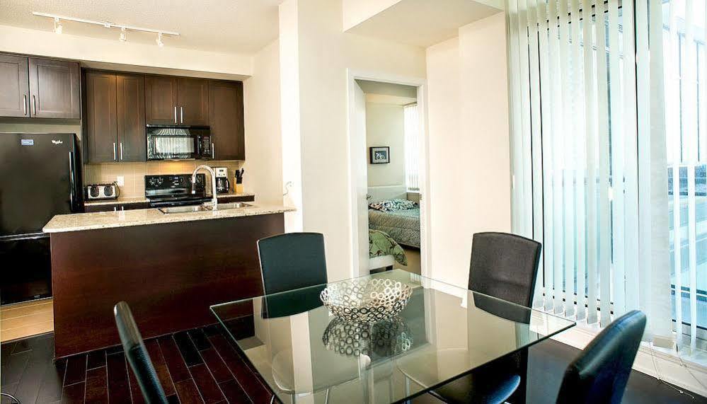 Pathway Suites Mississauga Eksteriør billede